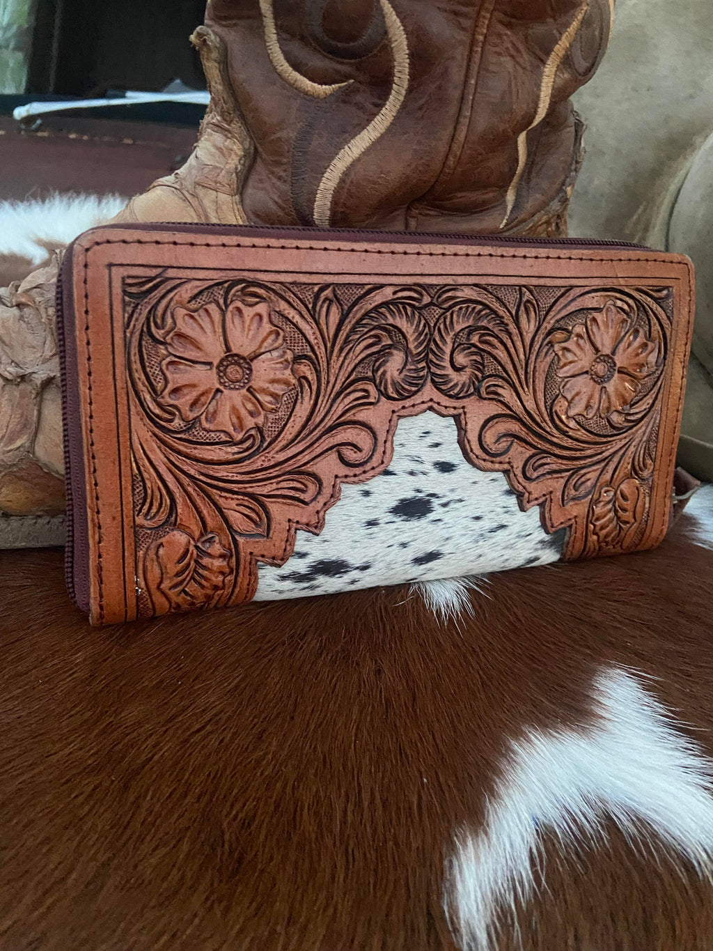 Juliet Tooled Leather Cowhide Womens Wallet Clutch