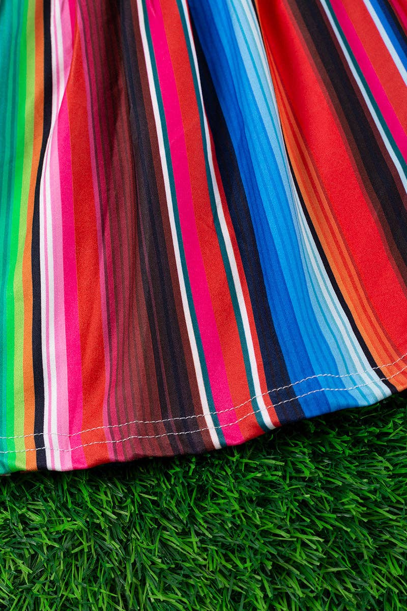 SERAPE TOP W/ BLACK POM