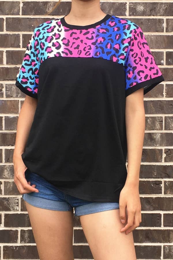 COLORFUL LEOPARD HALF PRINT TEE