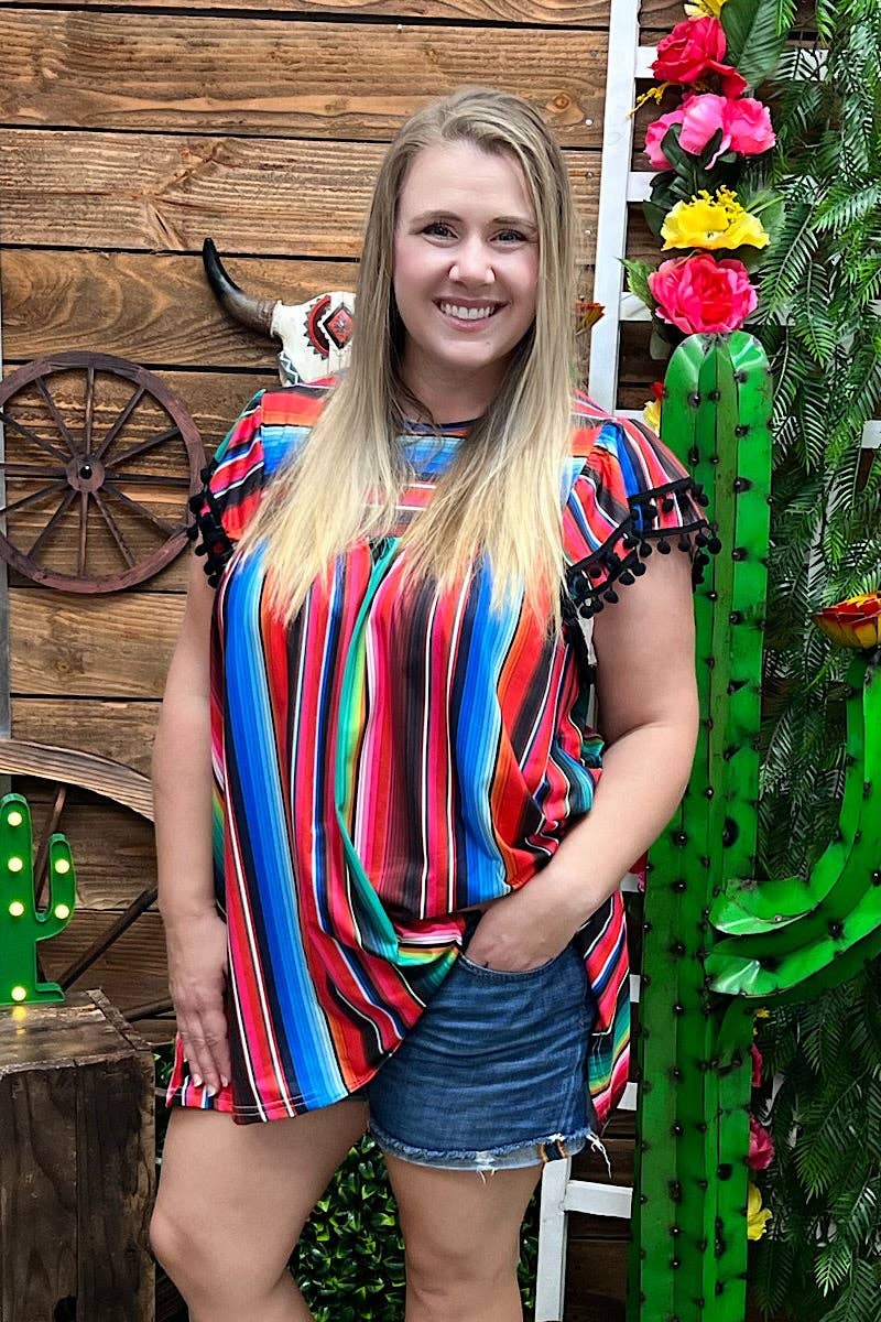 SERAPE TOP W/ BLACK POM