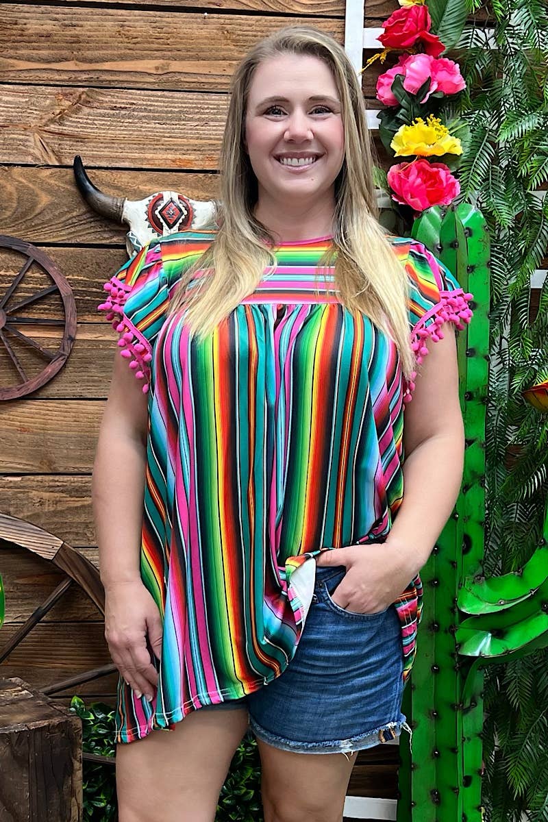SERAPE TOP W/ PINK POM
